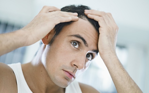 自毛植毛による赤みや炎症の原因は？